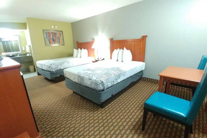 Room 22 of 32